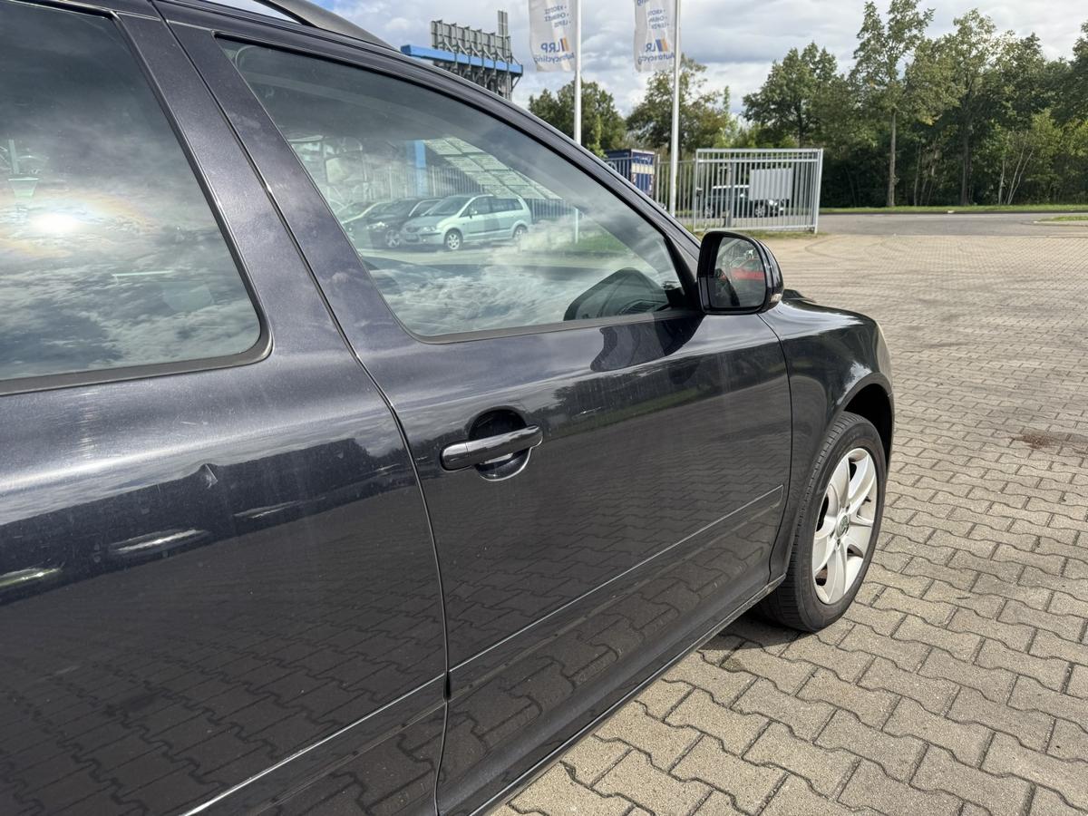 Skoda Octavia 2 original T&uuml;r vorn rechts 9910 Schwarzmetallic Rohbau Bj.2009